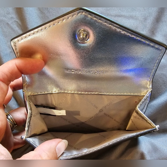 Michael Kors Cardholder - Picture 5 of 7